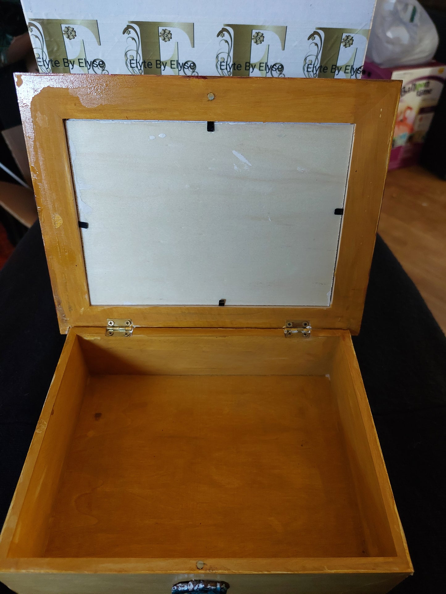 Vintage decoupage key/collectible wooden box storage